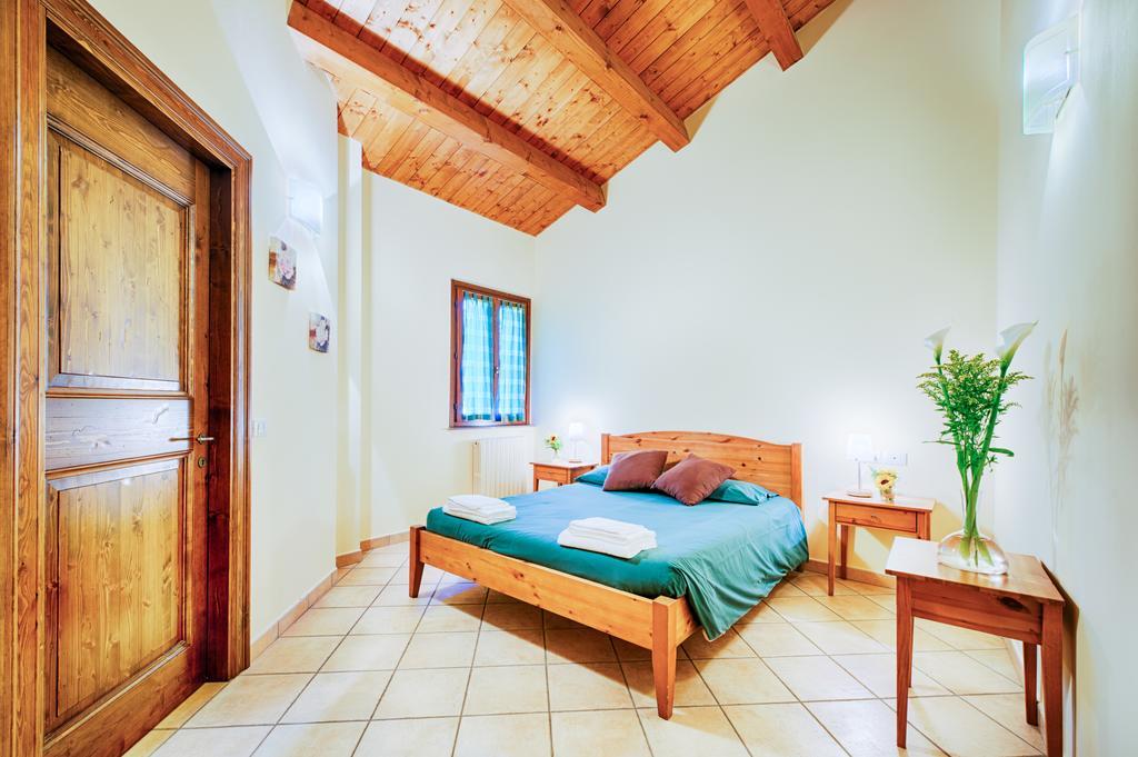 Badia Agriturismo La Torraccia Luaran gambar