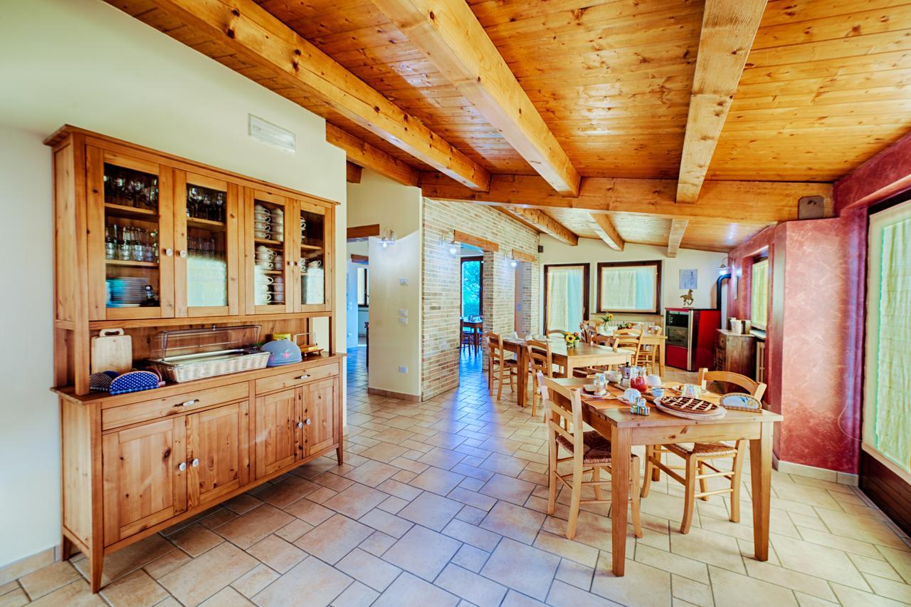 Badia Agriturismo La Torraccia Luaran gambar