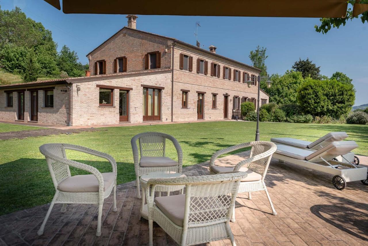 Badia Agriturismo La Torraccia Luaran gambar